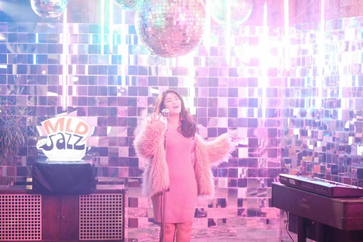 Traveling ke Antariksa bersama Eky dengan lagu "Nebula"